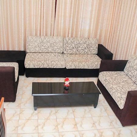 Yolanda Villa نيجومبو المظهر الخارجي الصورة