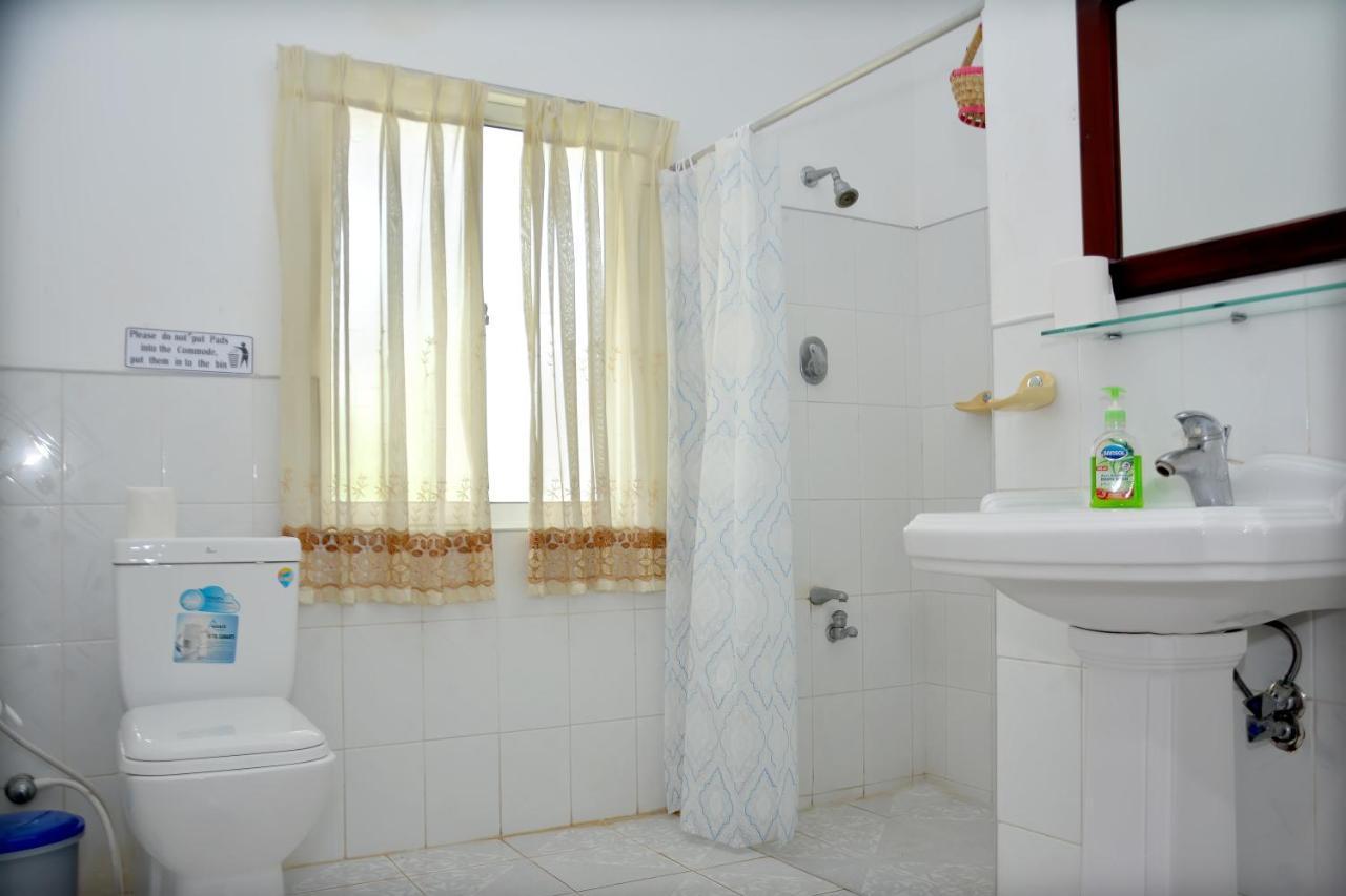 Yolanda Villa نيجومبو المظهر الخارجي الصورة